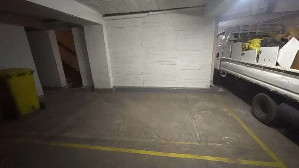 Después del retiro de escombros en estacionamiento subterráneo despejado
